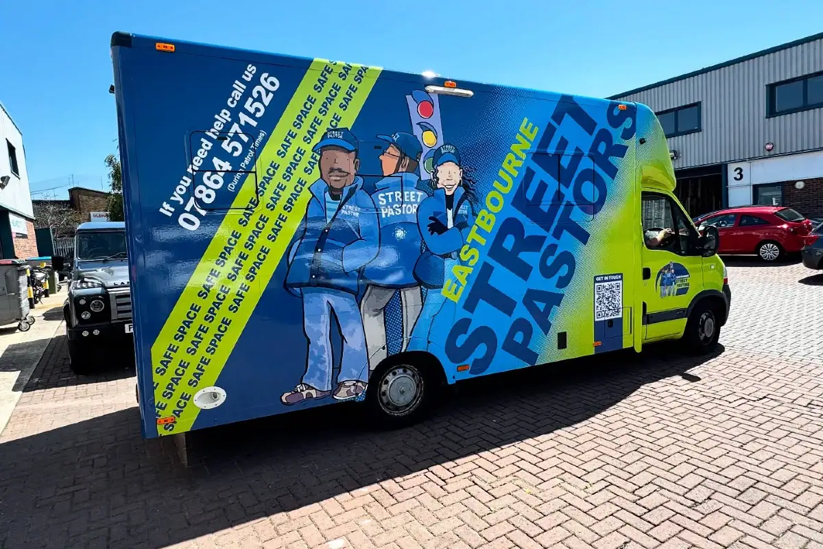 Van Sign Writing Ideas Using Colours and Graphics to Draw Attention and Improve Brand Awareness Van Sign Writing Ideas